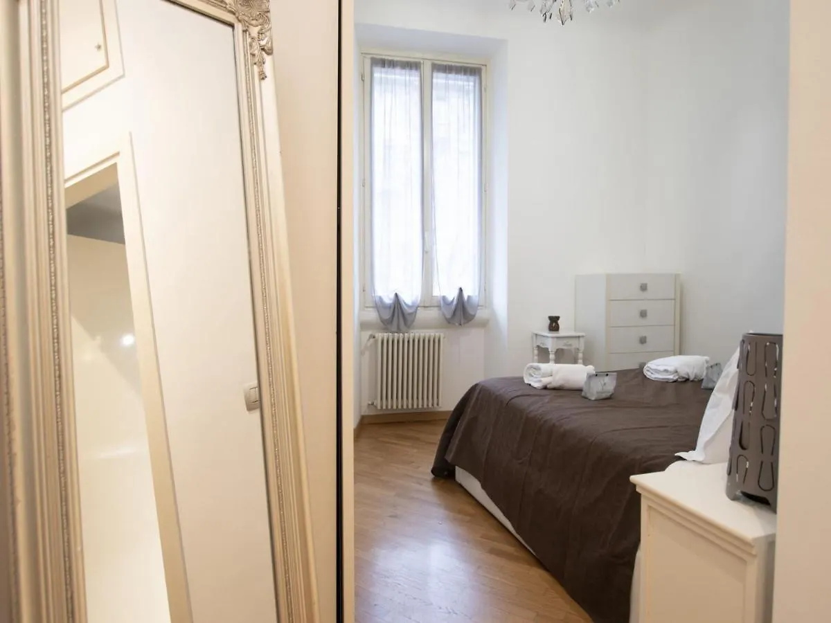 The Best Rent - Cozy Two-Bedroom Apartment In Porta Romana District 밀라노 이탈리아