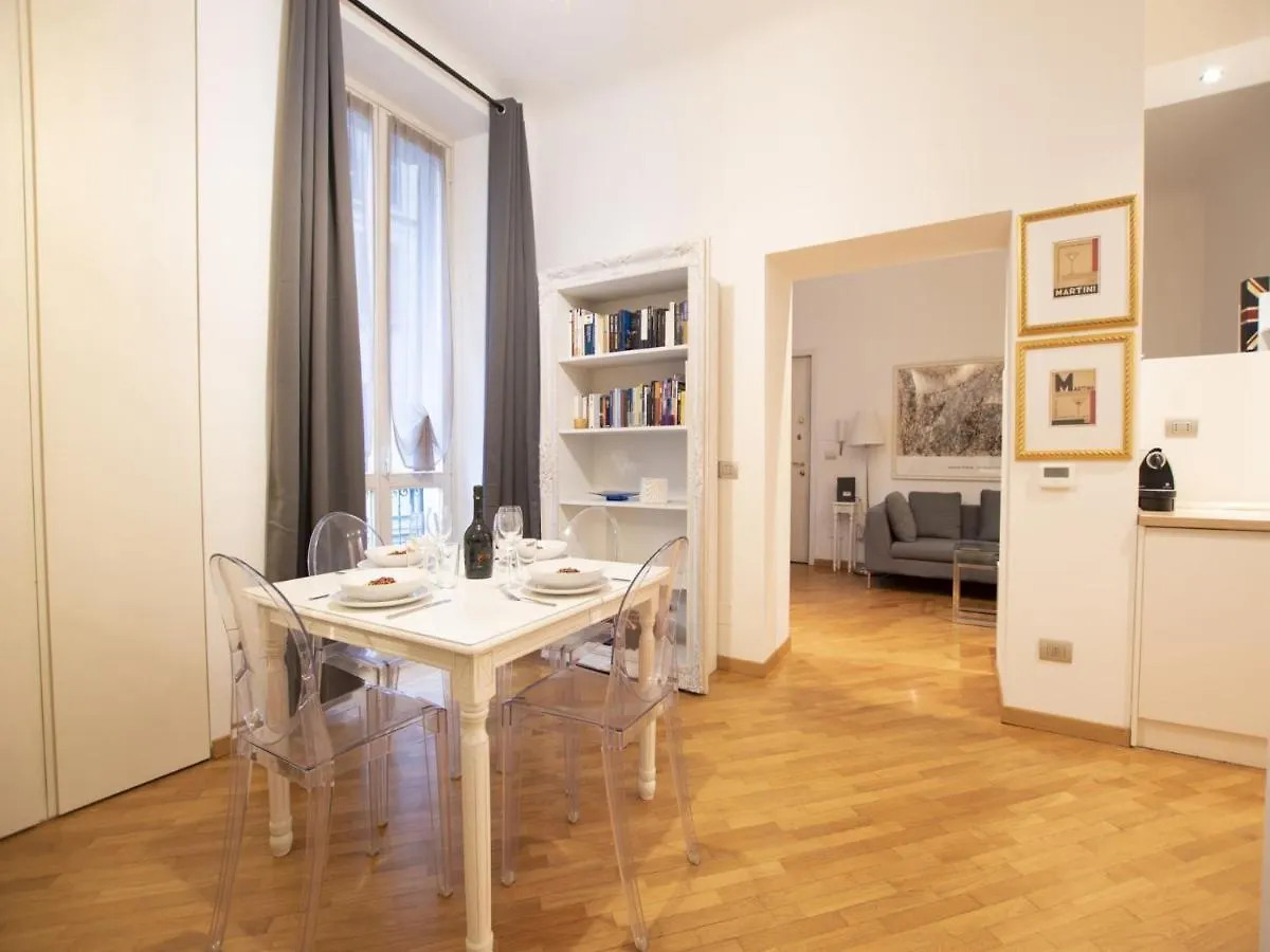 The Best Rent - Cozy Two-Bedroom Apartment In Porta Romana District 밀라노